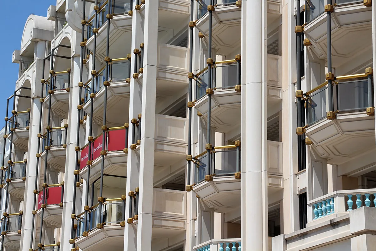 Modernist Buildings in Cannes: A Style Guide